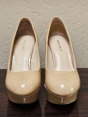 Nine West Women's Nude Patent Platform Pumps, Size 5.5 - (Item #93)
